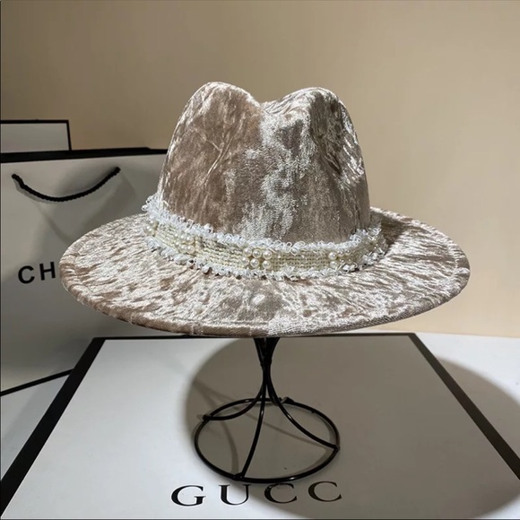 NEW, Crushed Velvet Wide Brim Fedora - Picture 5 of 8